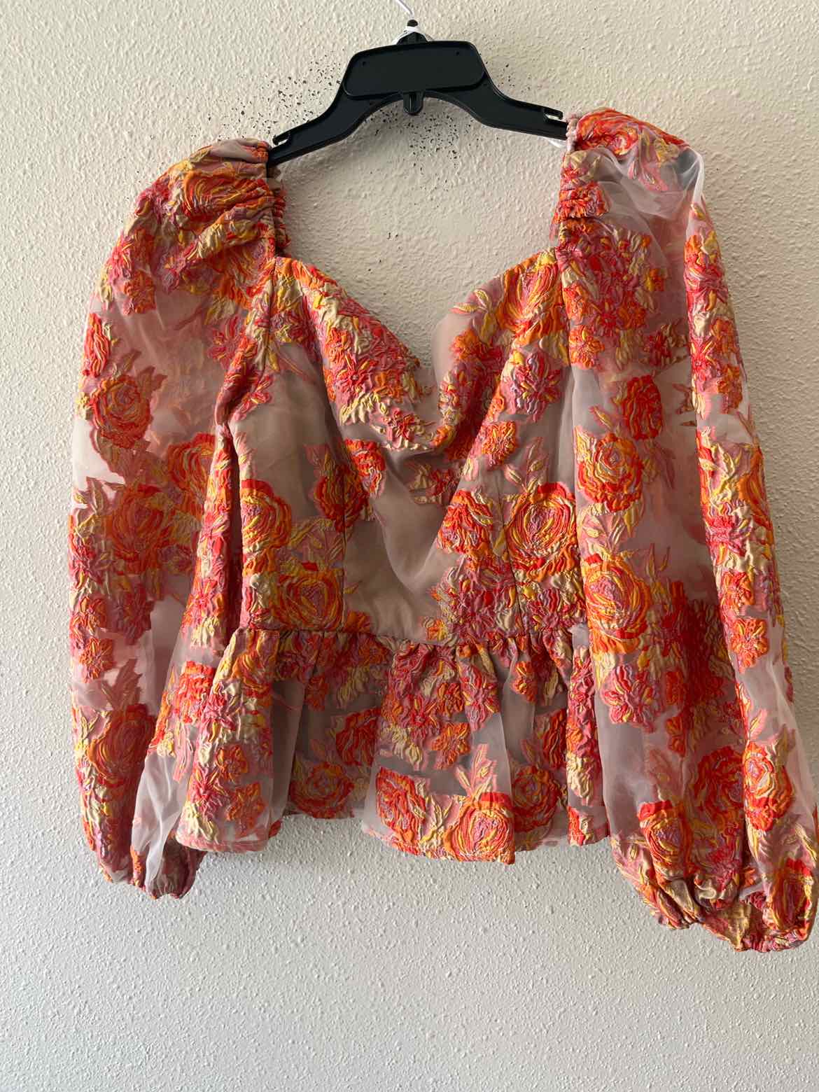 Elliatt Beige Multi Size M Shirt
