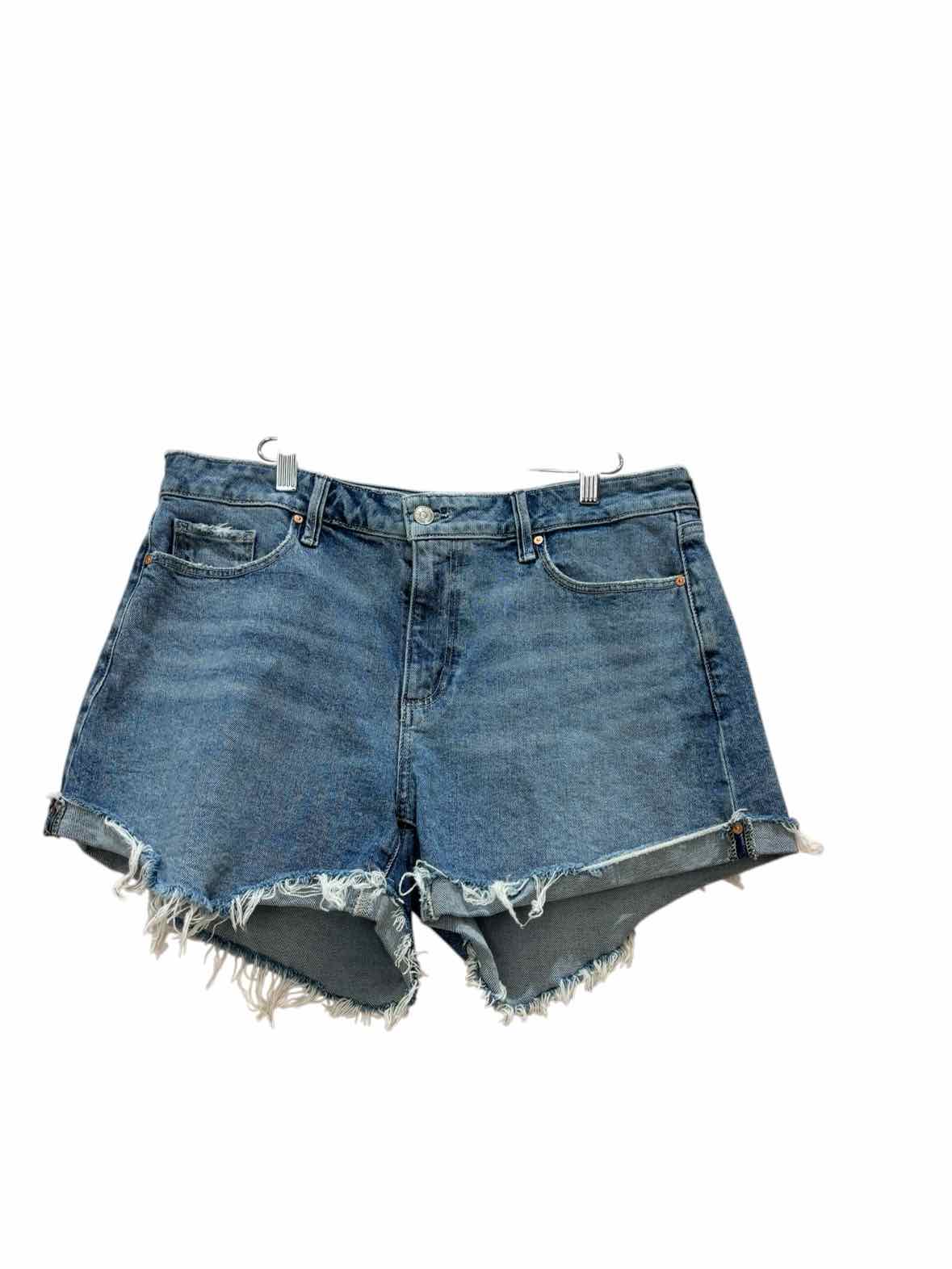 Paige Light Wash Size 30 Shorts