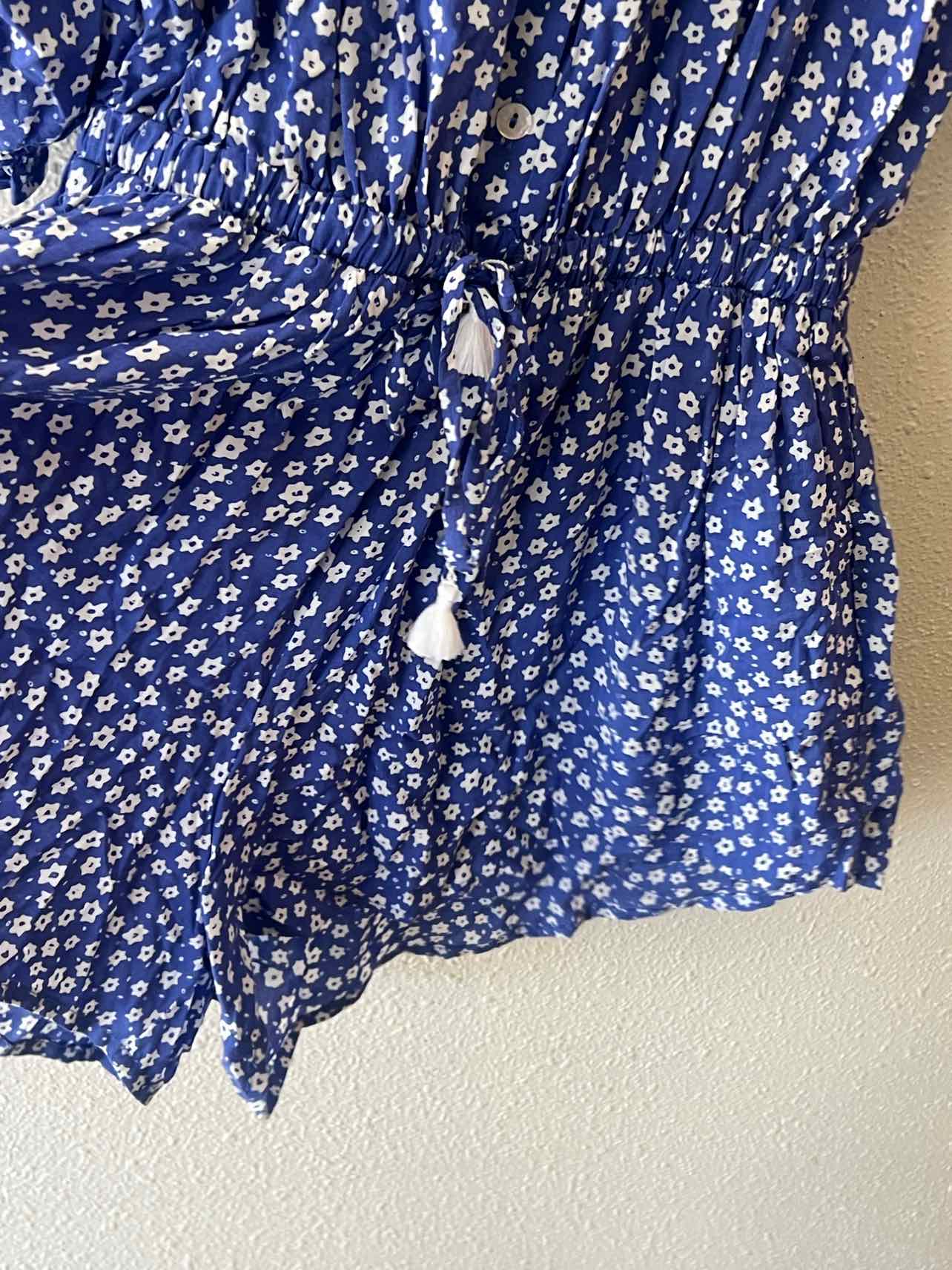 Faithfull The Brand Blue and White Size 6 Romper