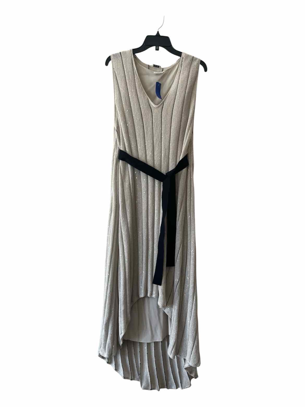 black and cream dress Brunello Cucinelli Cream and Black Size 3XL Dress – Swap Boutique