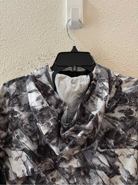 Lululemon Black and Grey Size 6 Jacket