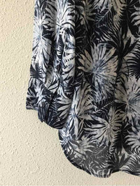 Michael Michael Kors Navy and White Size M Shirt