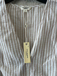 Max Studio White and Tan Size S Shirt