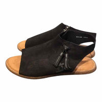 Born Black Size 8 Shoes