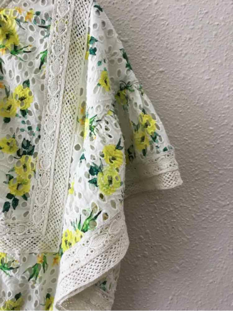 alice + olivia White and Yellow Size L Shirt