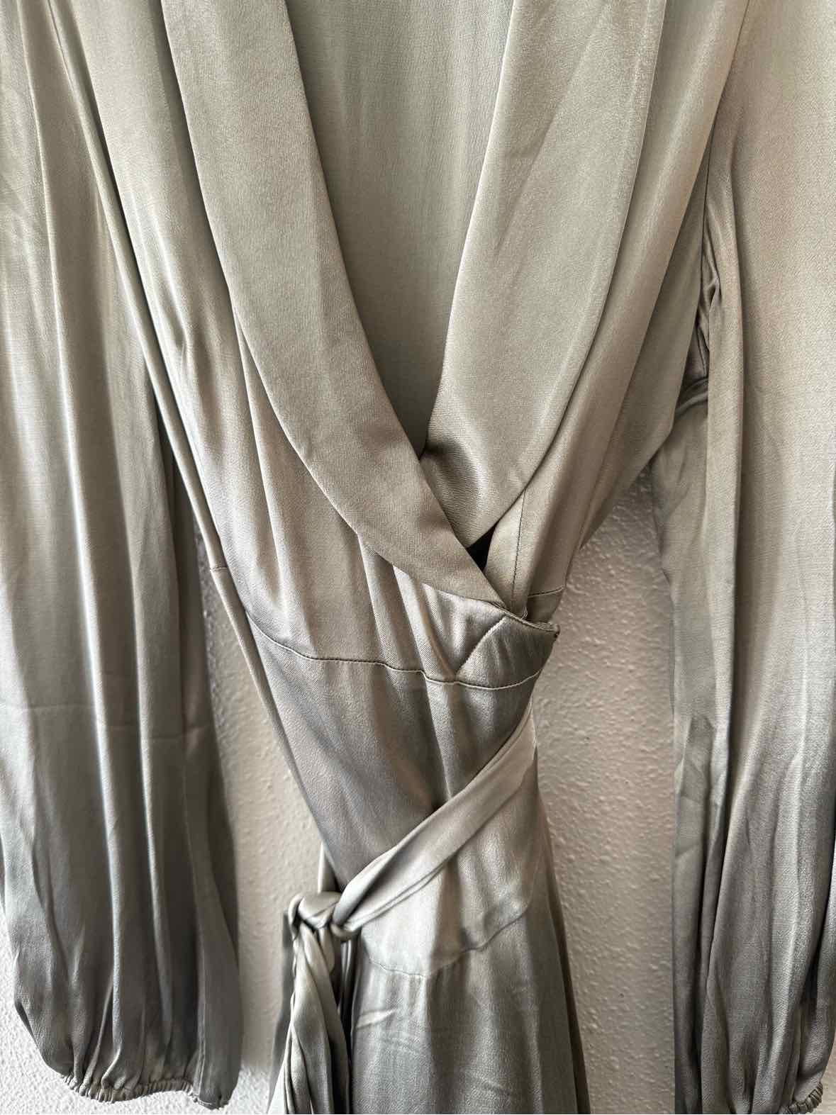 Shona Joy Sage Size 8 Dress