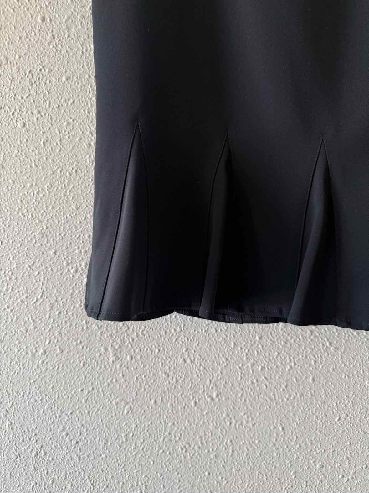 Carlisle Black Size 6 Skirt