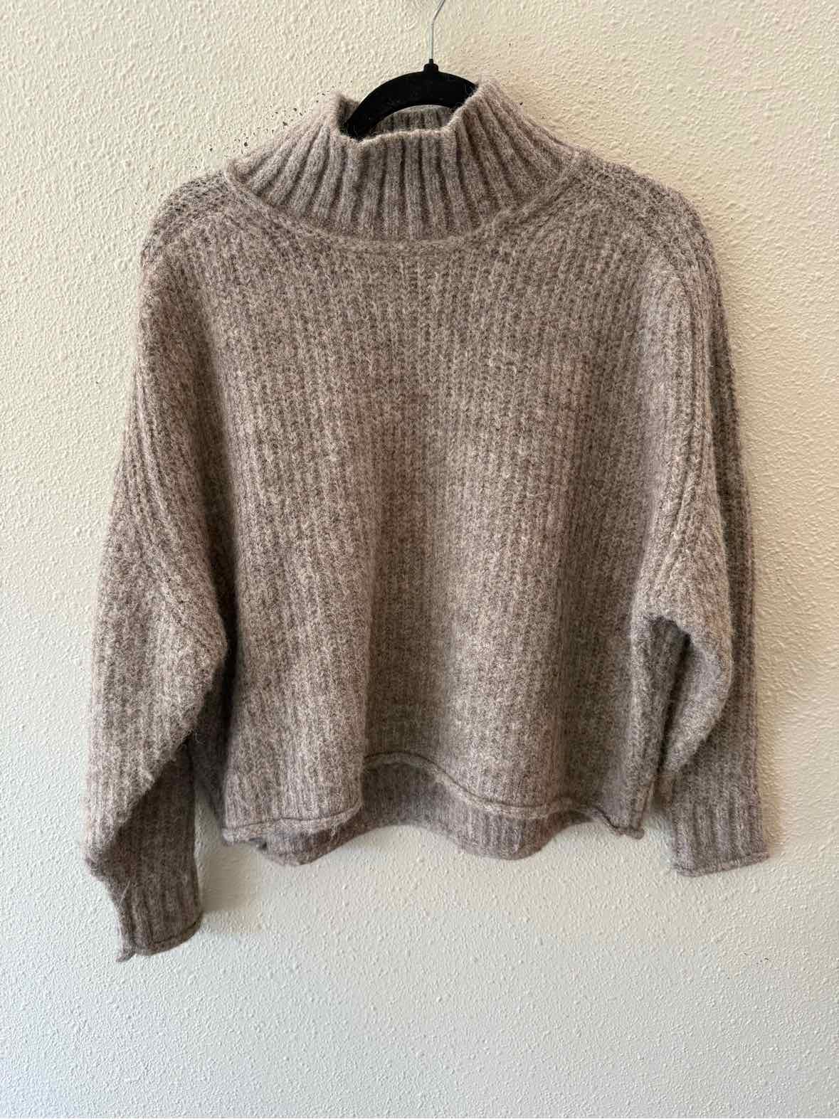 Pilcro Taupe Size XS Sweater
