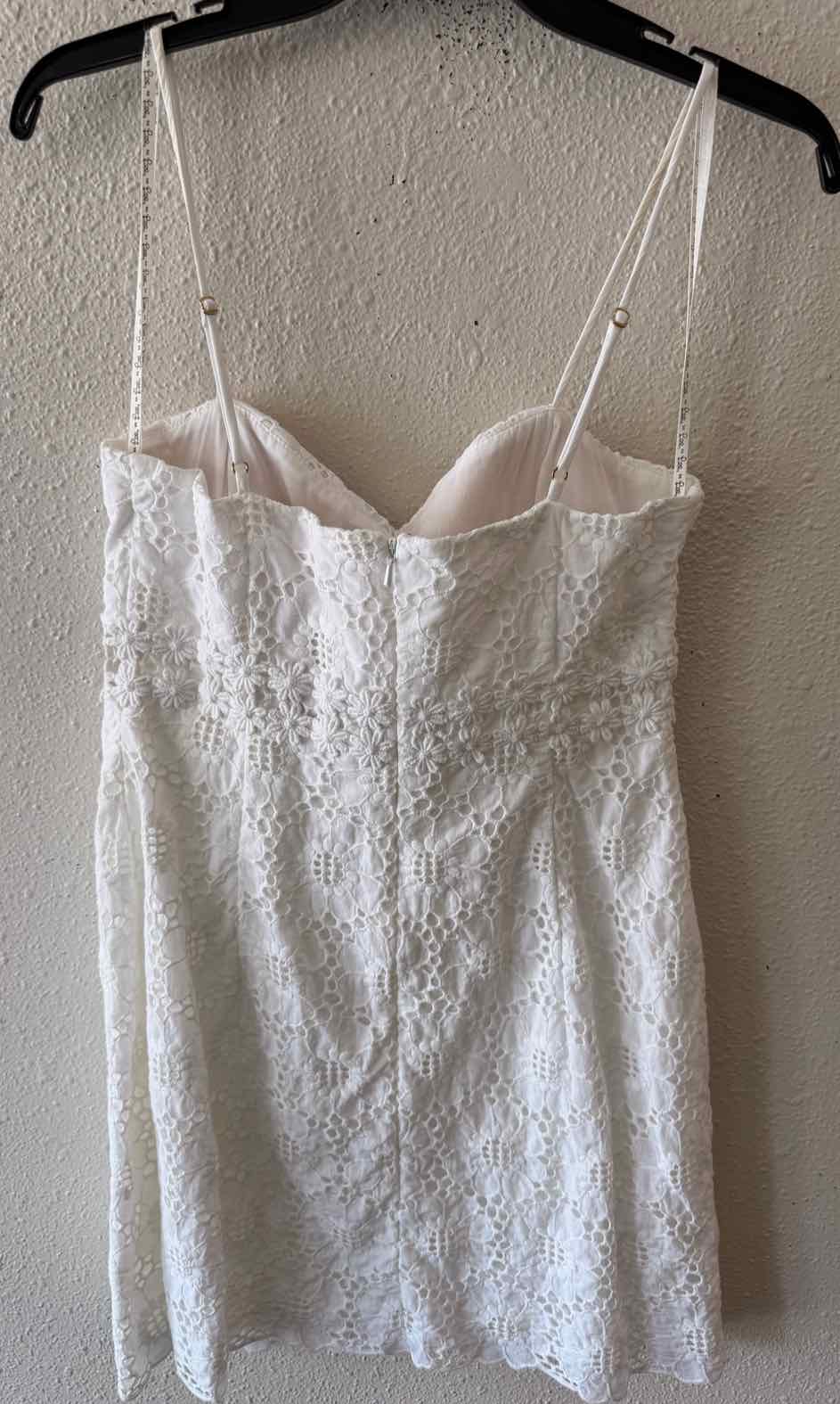 Lilly Pulitzer White Size 8 Dress