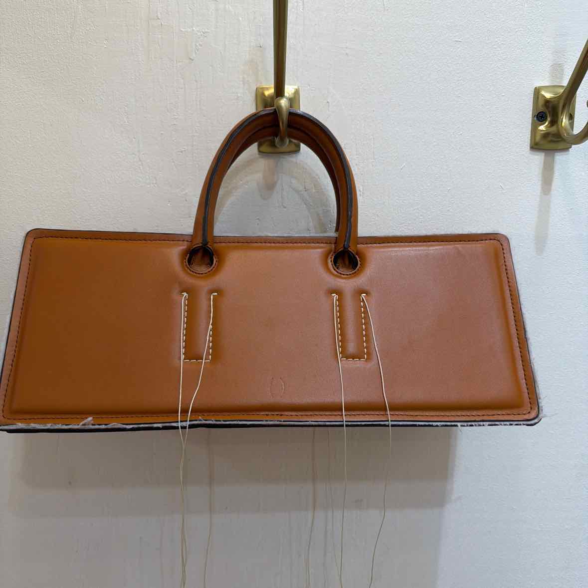 Dentro Buck Tan Handbag
