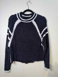 John + Jenn Navy and White Size L Sweater