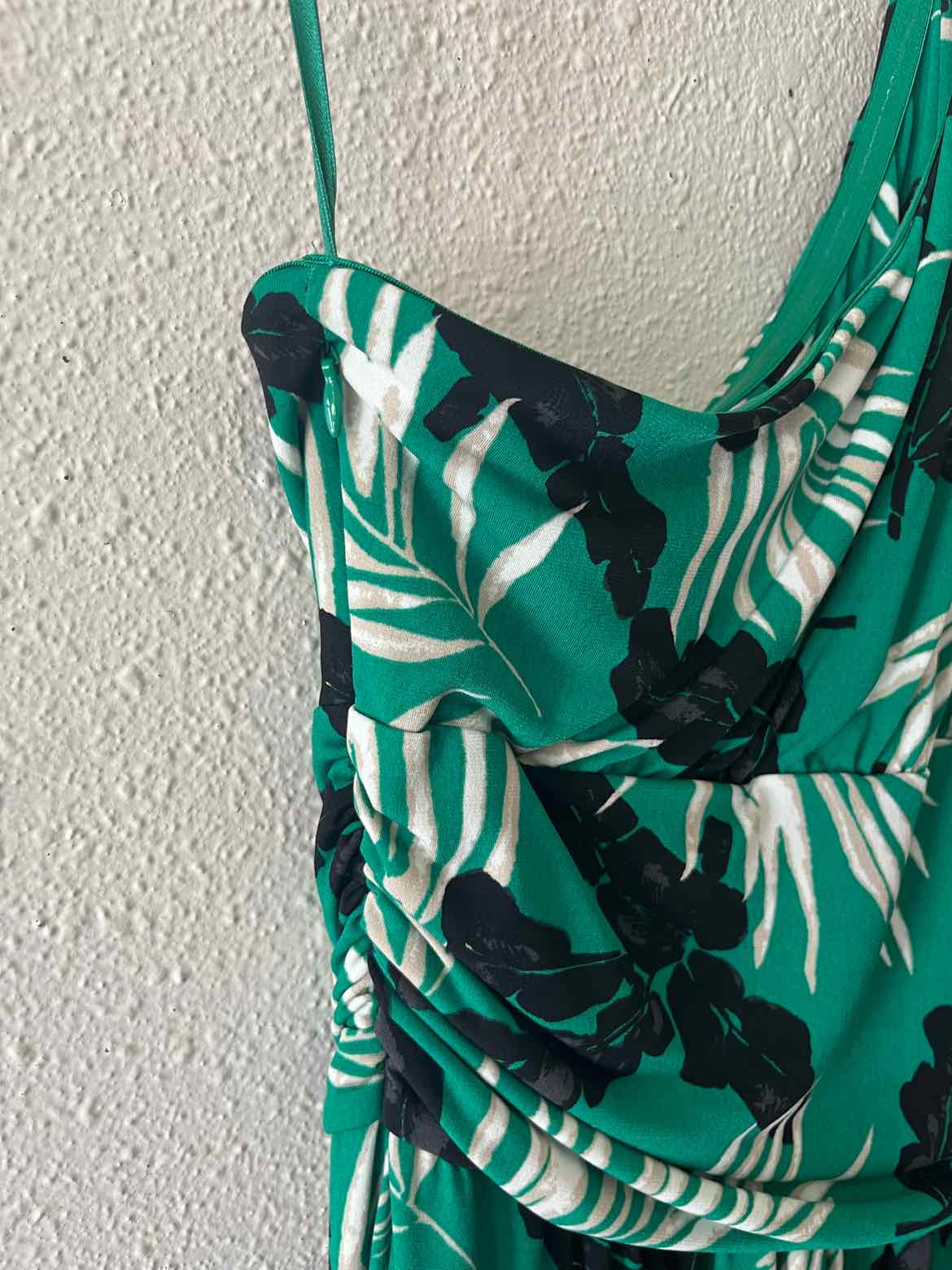 Vince Camuto Green multi Size S Dress  Swap Boutique