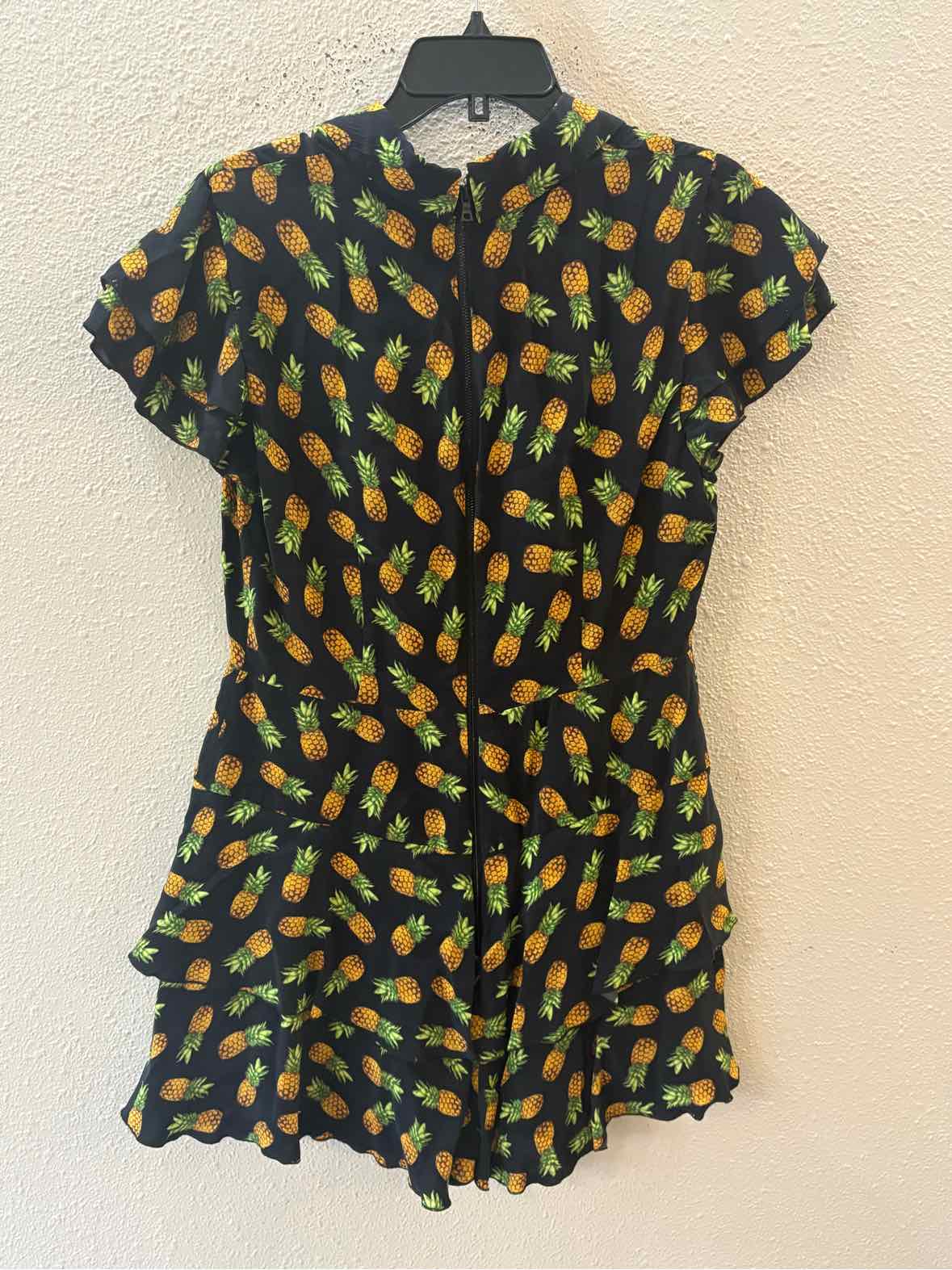 alice + olivia Black and yellow Size 12 Romper