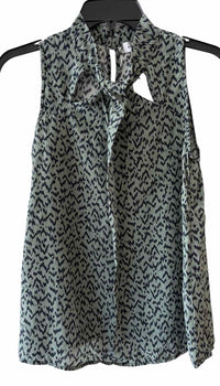 Amour Vert Green and black Size M Shell