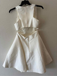 Halston Off White Size 6 Dress