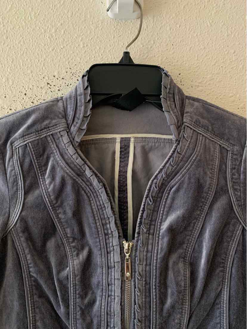 White House Blk Mkt grey Size 0P Jacket