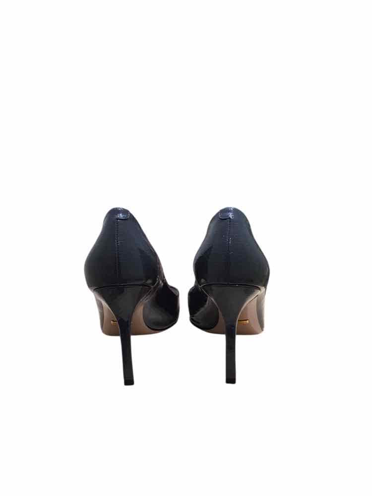 Gucci grey Size 40 Shoes