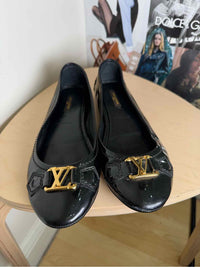 Louis Vuitton Black and Gold Size 37 Shoes