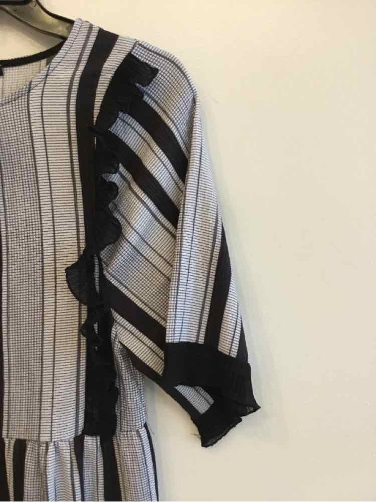 Zara Black and white Size S Dress