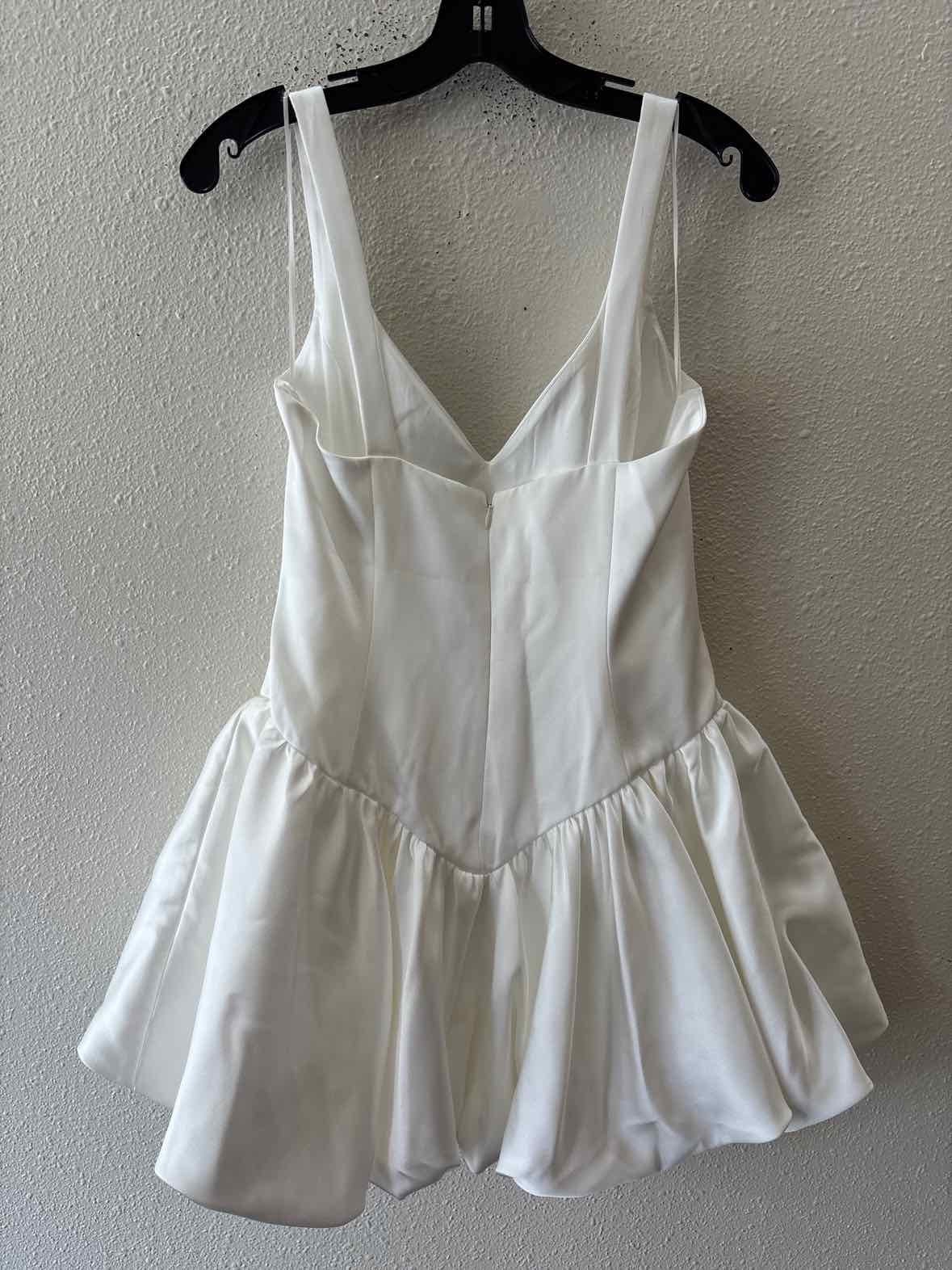 Bardot White Size M Dress