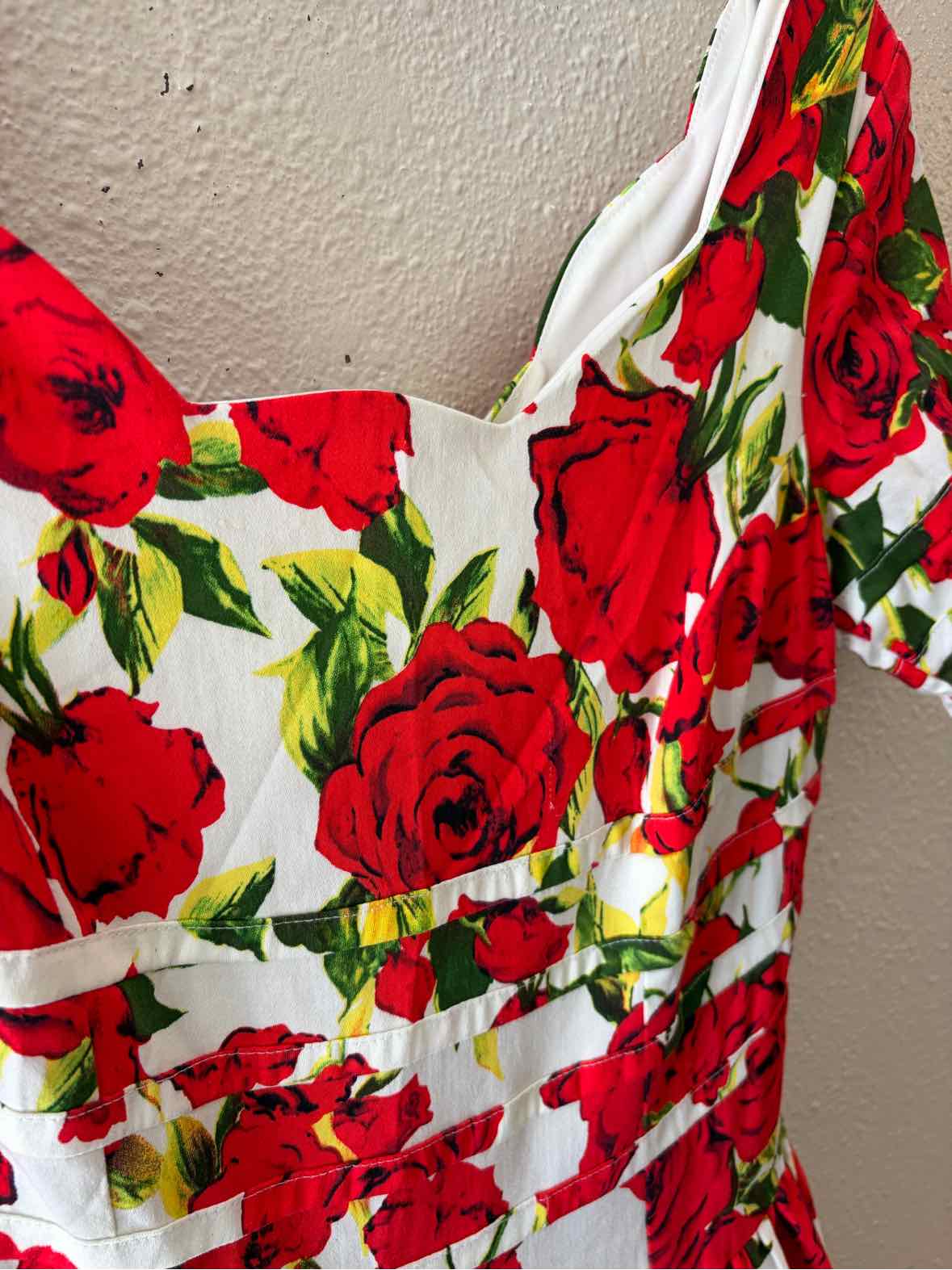 Unique Vintage White Multi Size M Dress