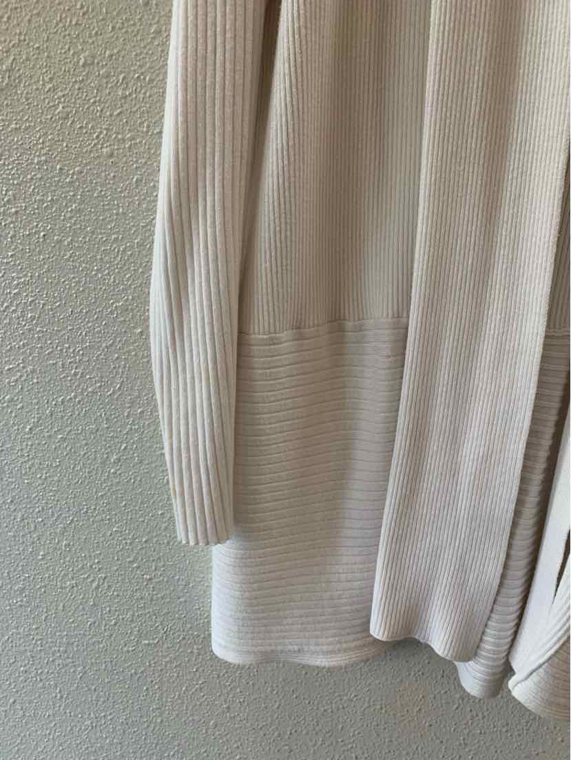 JM collection Off White Size M Cardigan