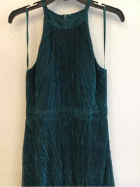 Betsy & Adam Metallic teal Size 12P Gown/Evening Wear