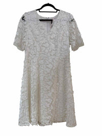 Adrianna Papell White Size 44 Dress