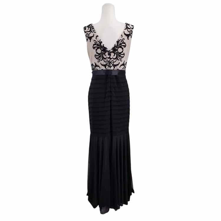Betsey & Adam Black Size 4 Dress