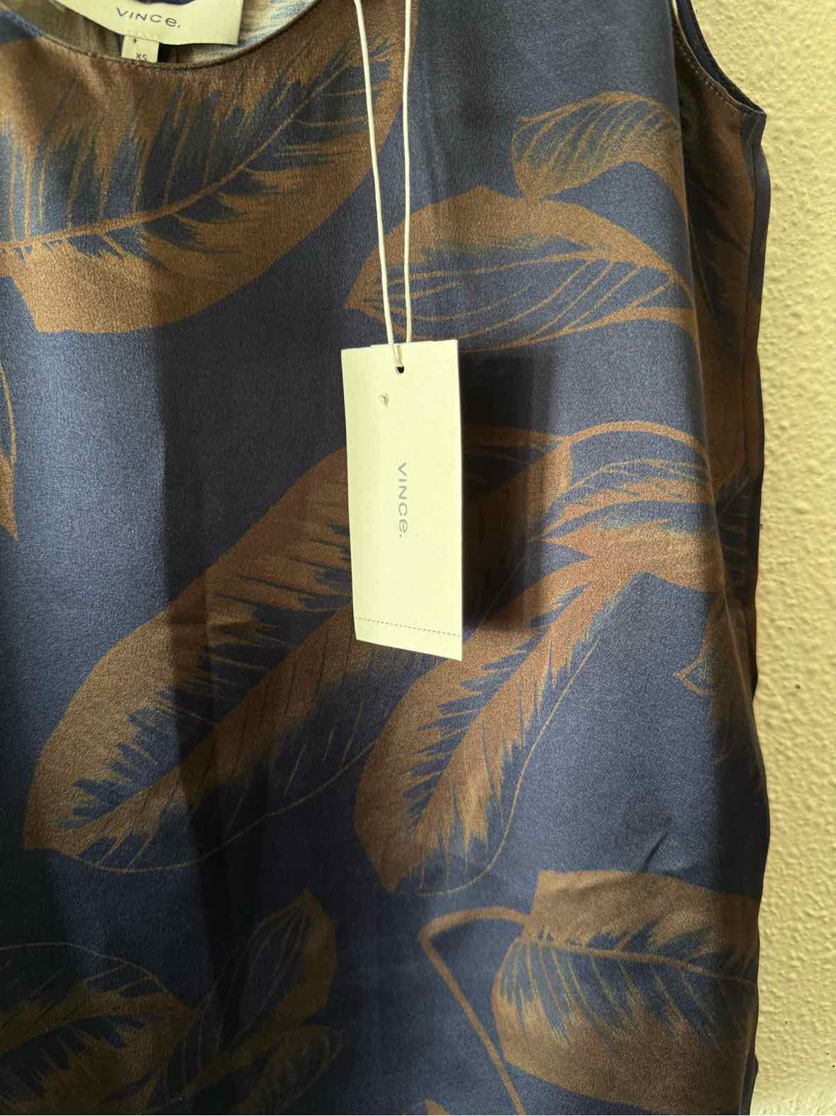 Vince. Navy and Brown Size XS/TP Tank Top