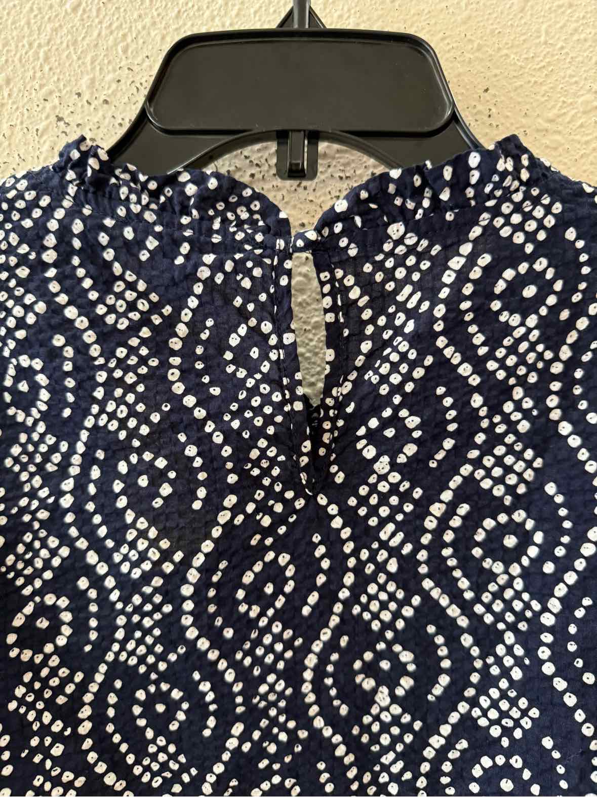 thml Navy and Green Size M Shirt