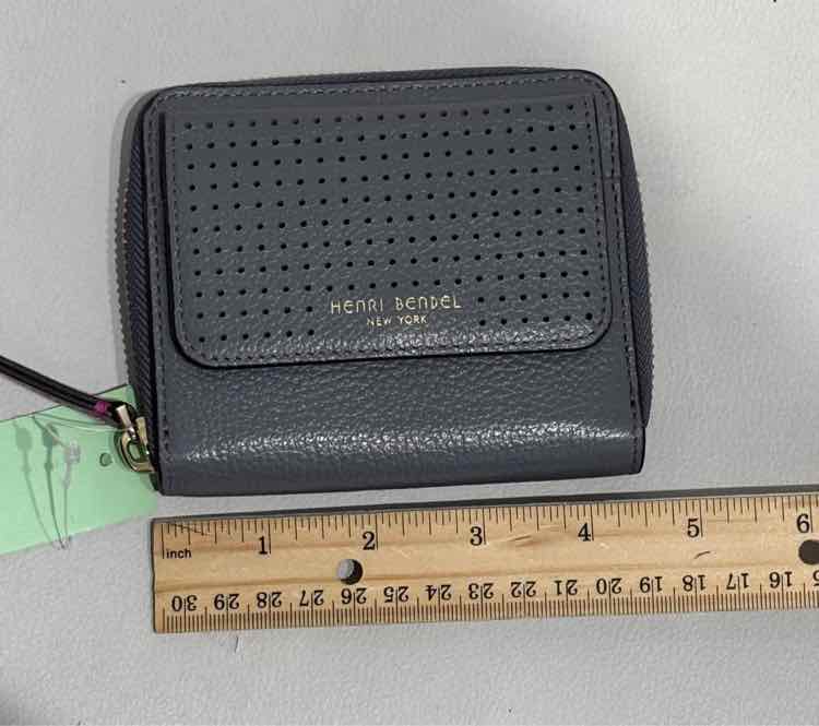 henri bendel grey Wallet