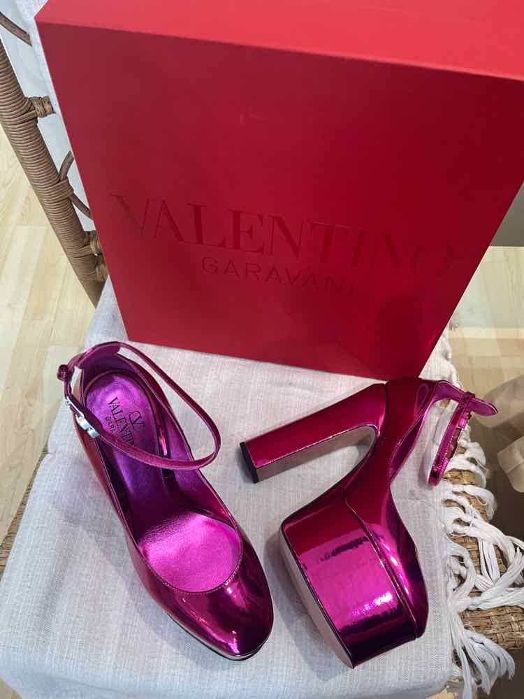 Valentino Garavani Hot Pink Size 37 1/2 Shoes