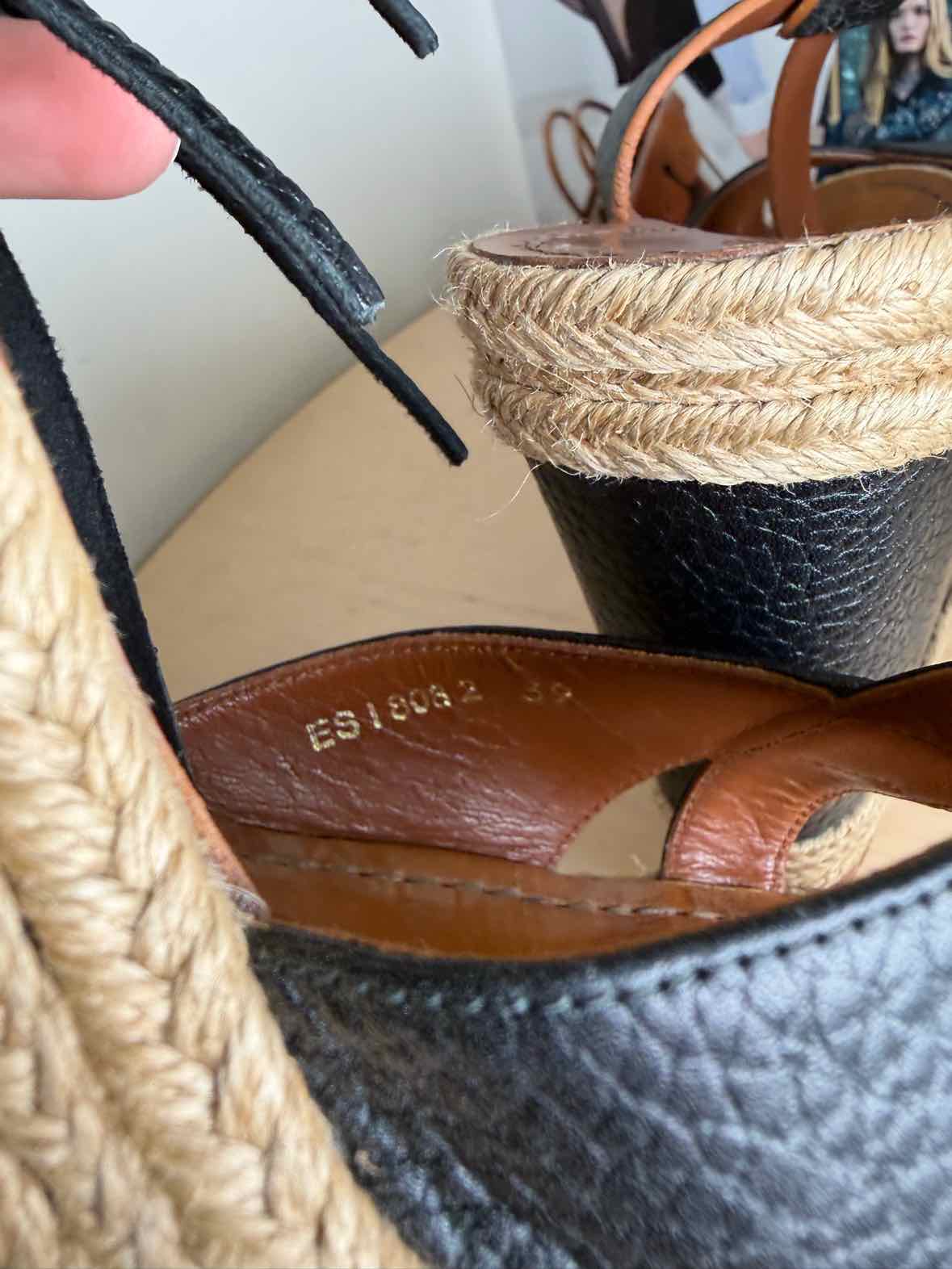 Valentino Size 39 Black Leather Wedge