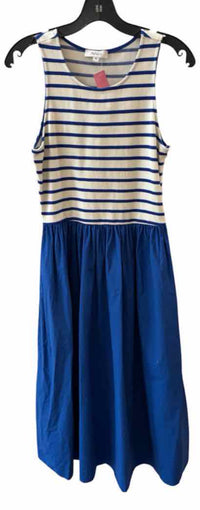 AVARA Blue and White Size M Dress
