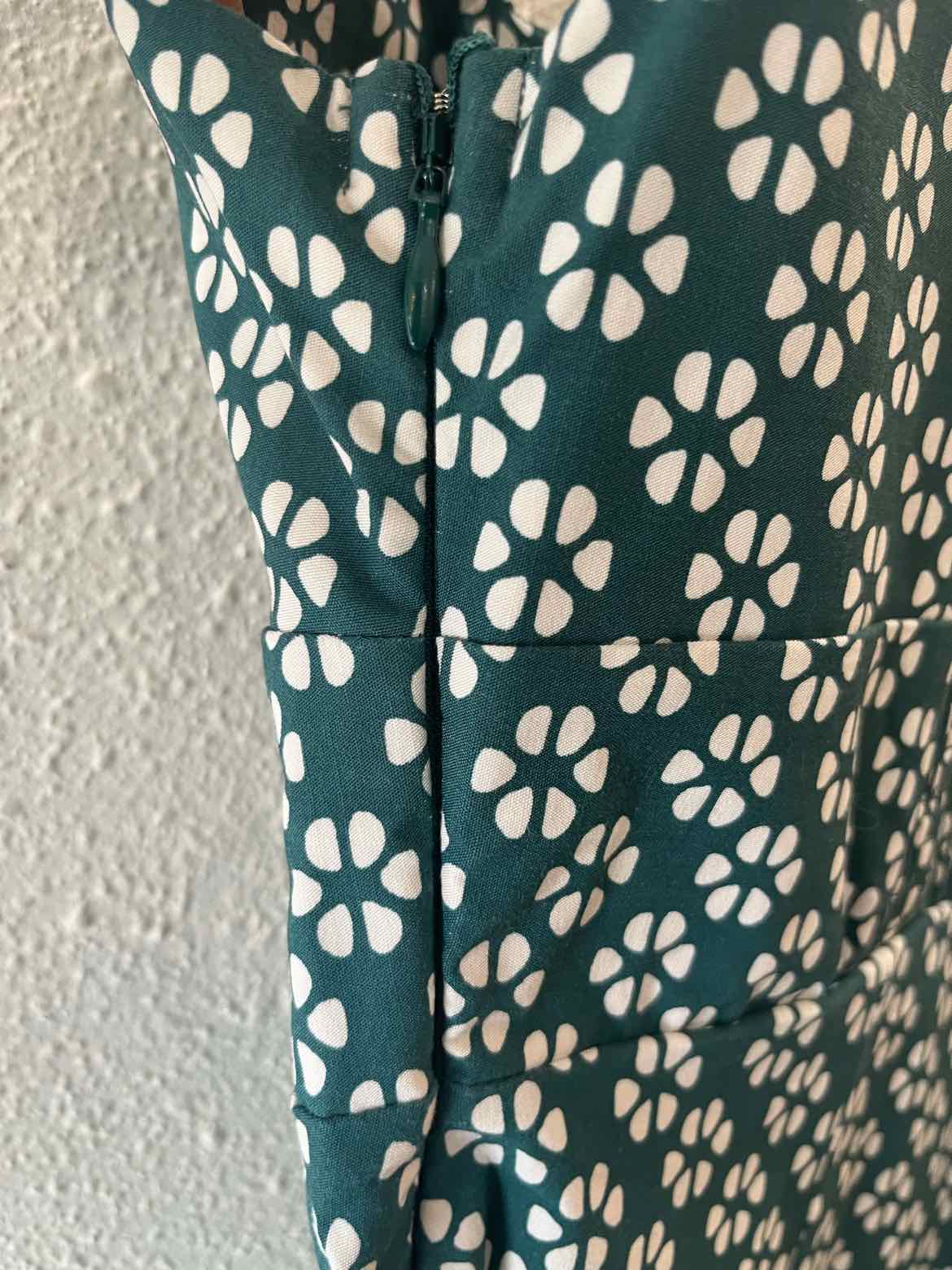 Anthropologie Green & White Size XXSP Dress – Swap Boutique