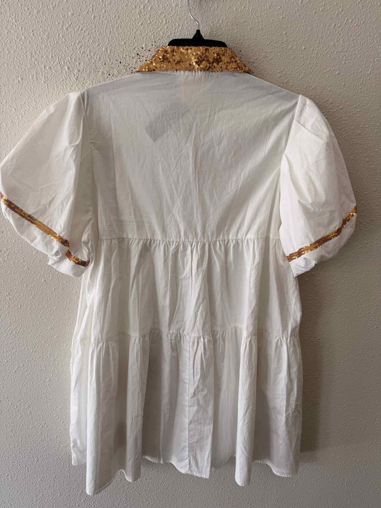 Fantastic Fawn White and Gold Size L Dress