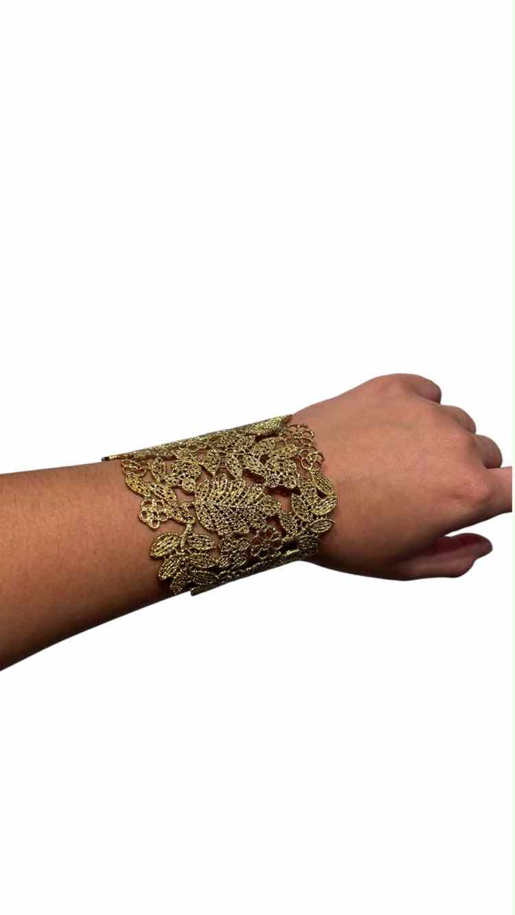 Stella and Dot Gold Bracelet