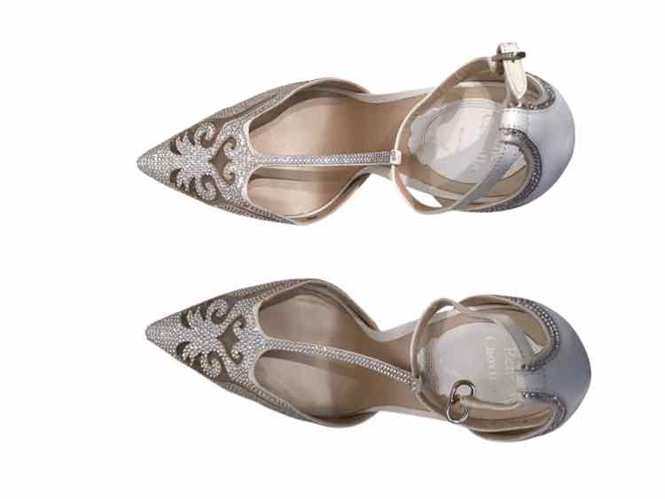 Rene Caovilla Ivory Size 38 Shoes