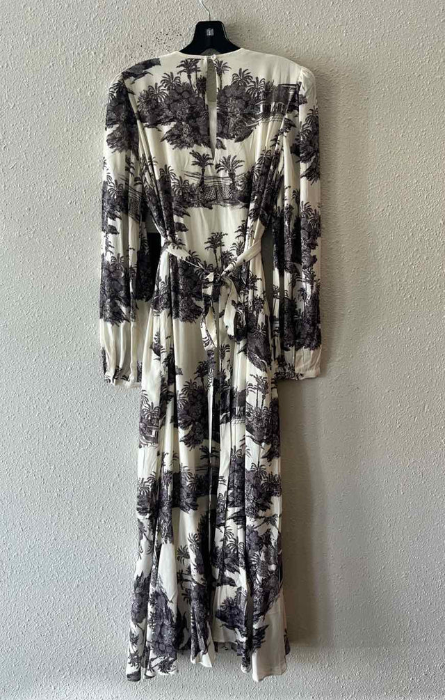 Tuckernuck Cream & Black Size XS Dress