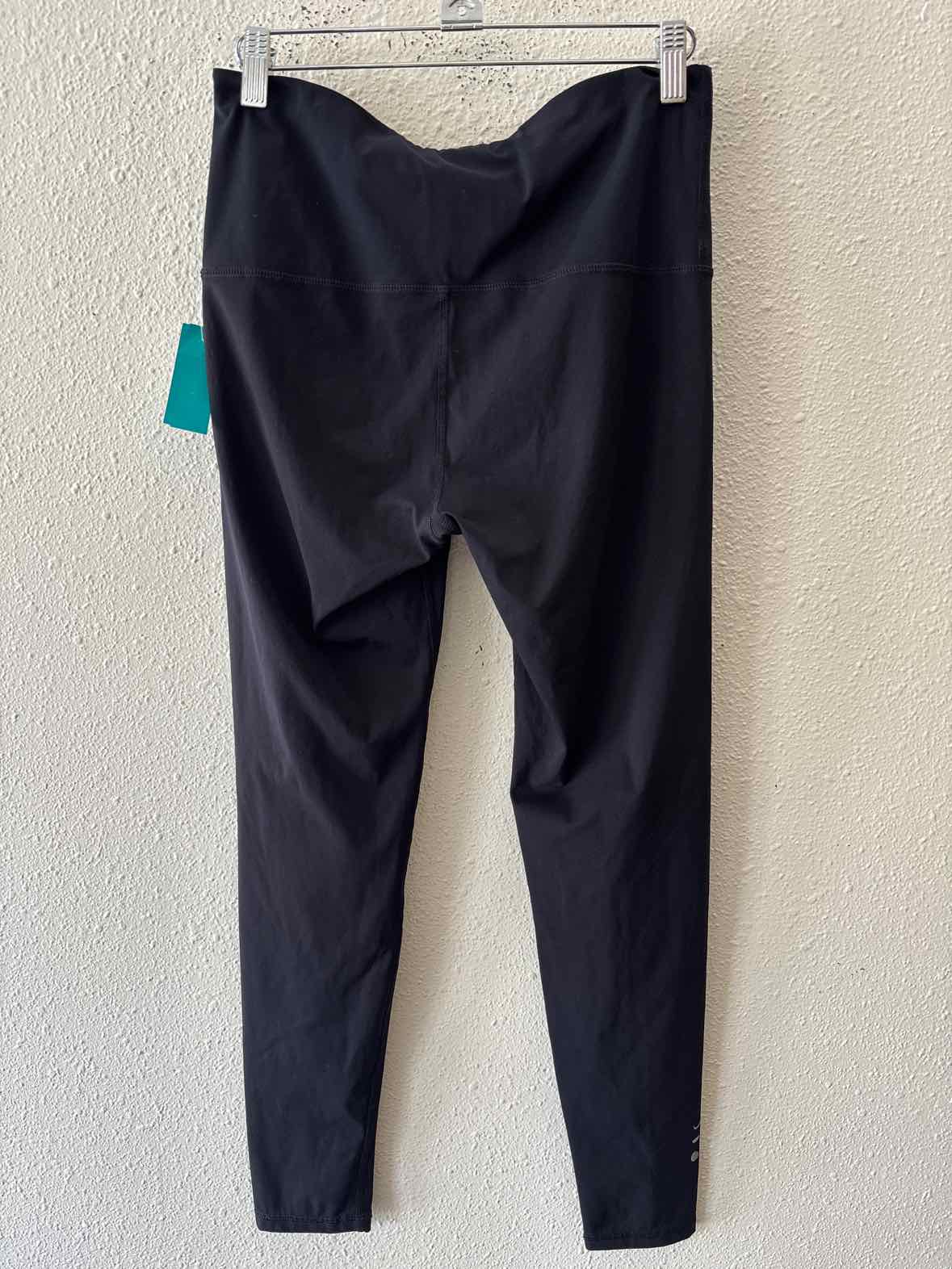 Elastique Athletics Black Size M Leggings