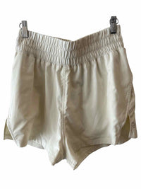 Savvi Cream Size M Shorts