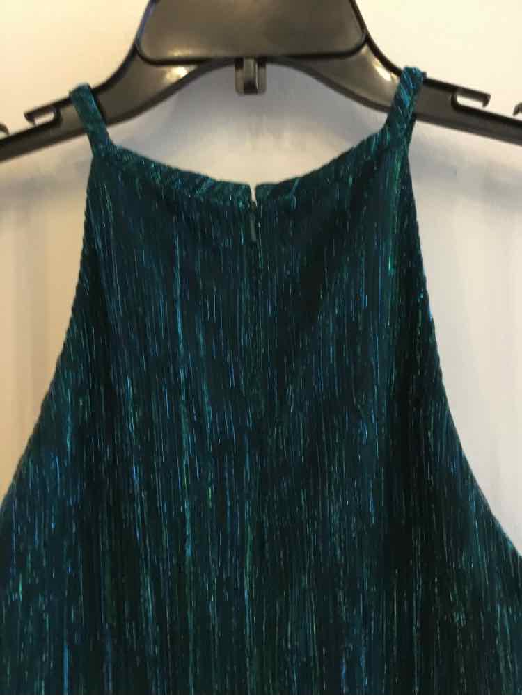 Betsy & Adam Metallic teal Size 12P Gown/Evening Wear