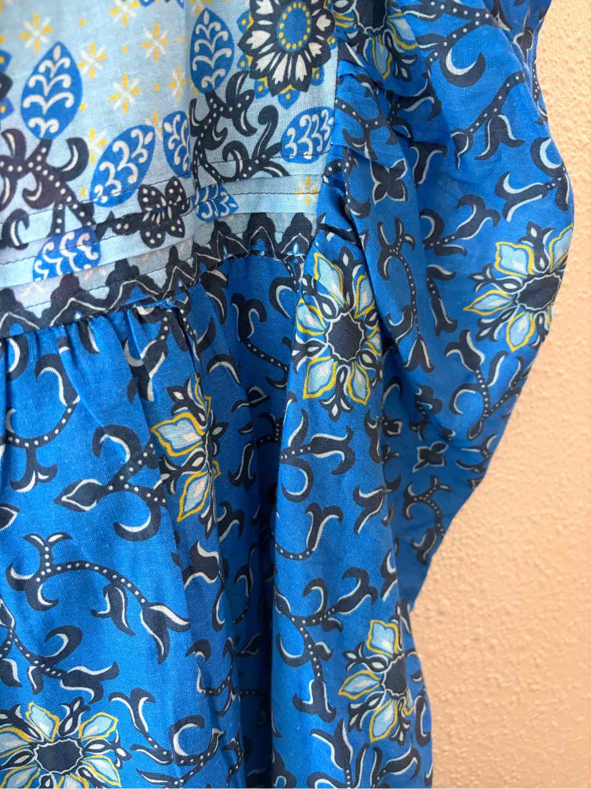 Love the Label Blue Size XS Shirt