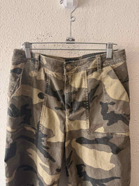 Kut cameo Size 2 Pants