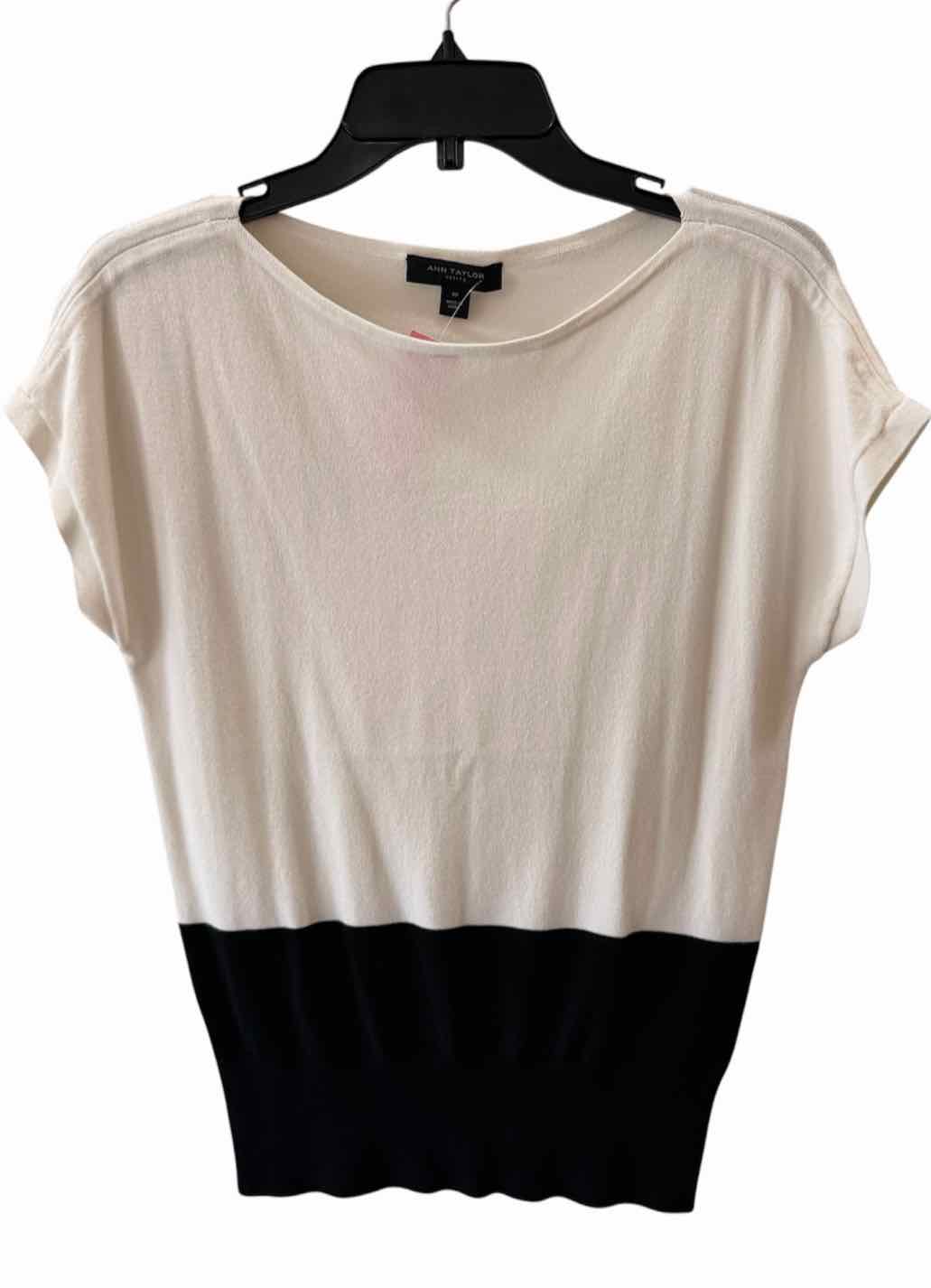 Ann Taylor White and black Size PM Sweater