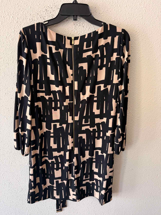 Tahari Arthur Levine Black and nude Size 4P Dress