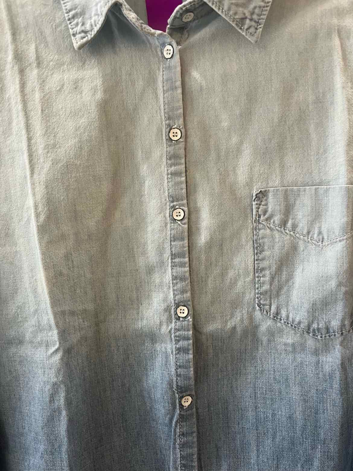 C&C California Chambray Size L Shirt