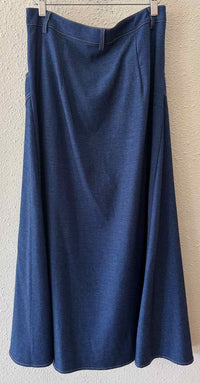 Area stars Dark Wash Size M Skirt