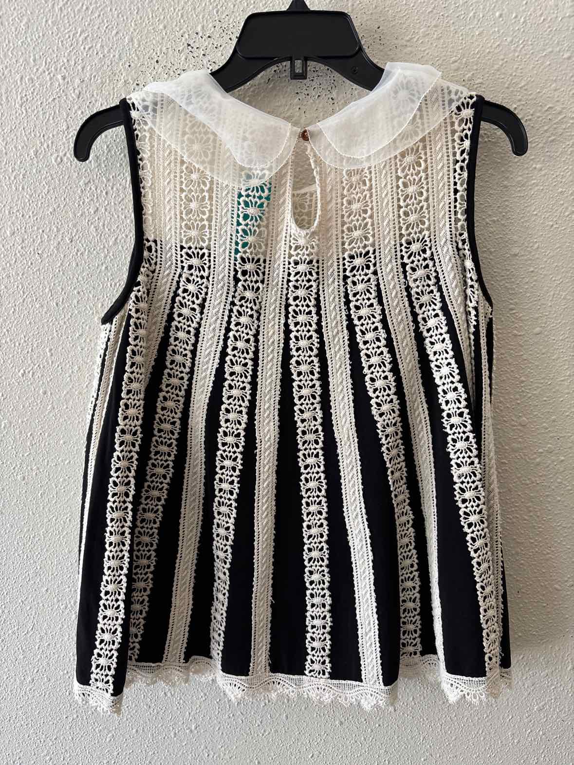 Lili's Closet Black and white Size S Tank Top
